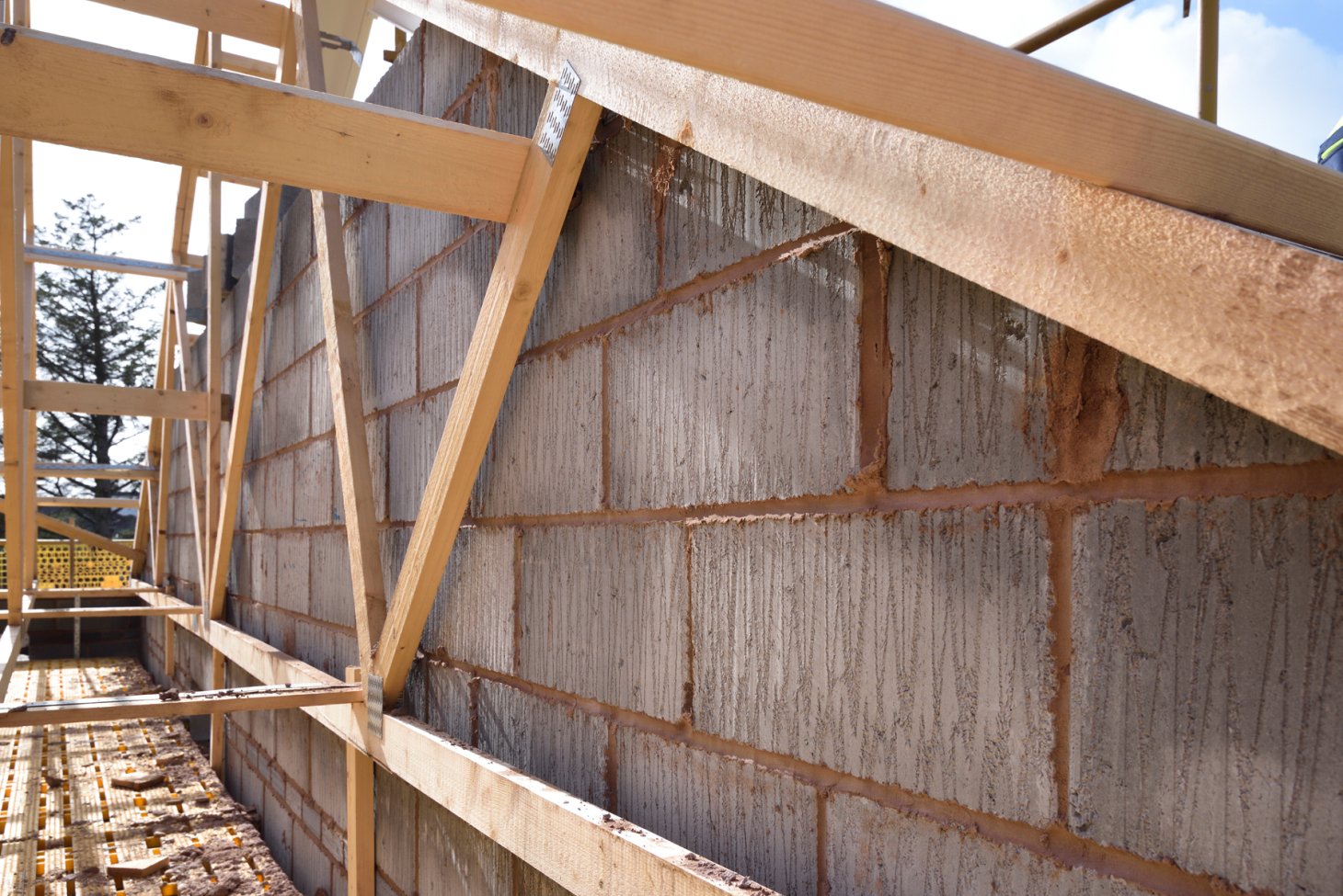 wall roof junction