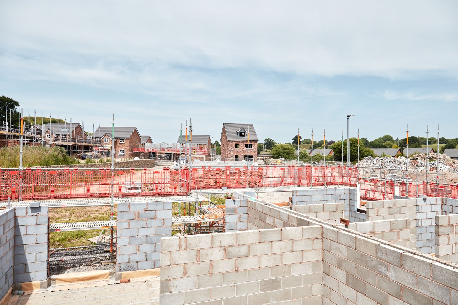 Building houses with masonry